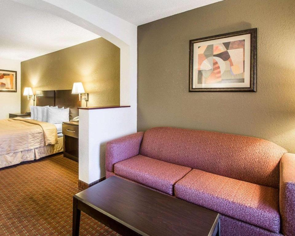 Quality Inn & Suites Near Панама-Сити Экстерьер фото