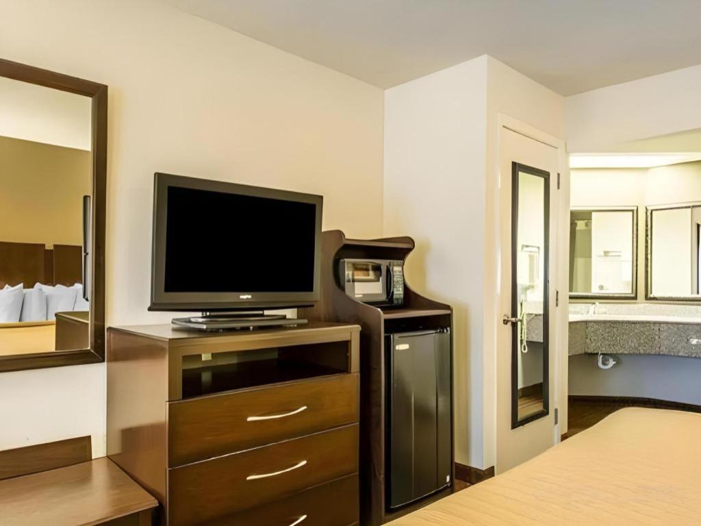 Quality Inn & Suites Near Панама-Сити Экстерьер фото