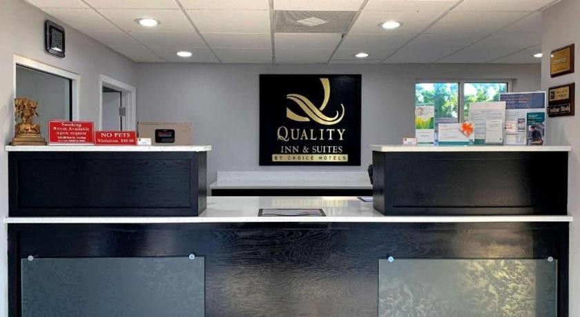 Quality Inn & Suites Near Панама-Сити Экстерьер фото