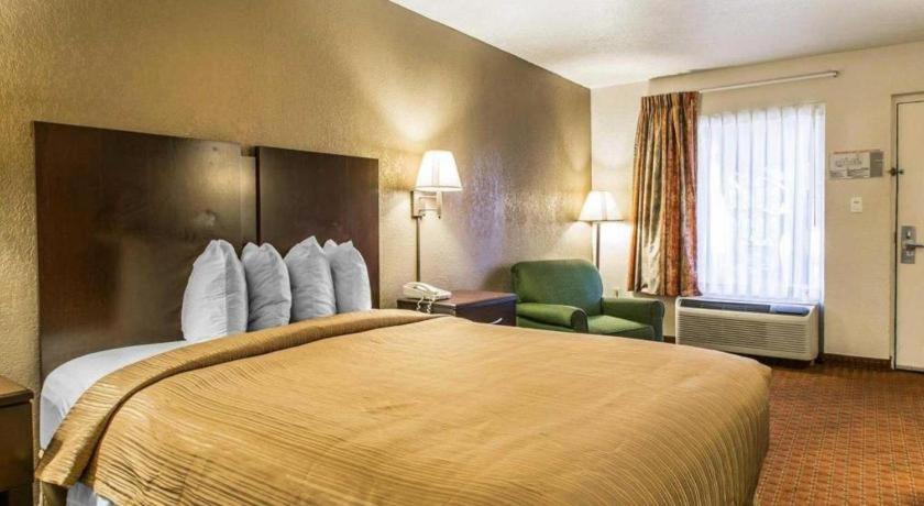 Quality Inn & Suites Near Панама-Сити Экстерьер фото